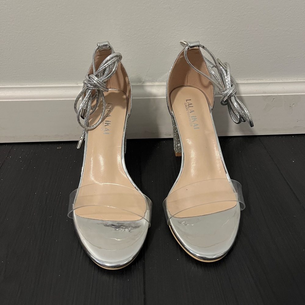 Lala i Kai strappy open toe rhinestone heels